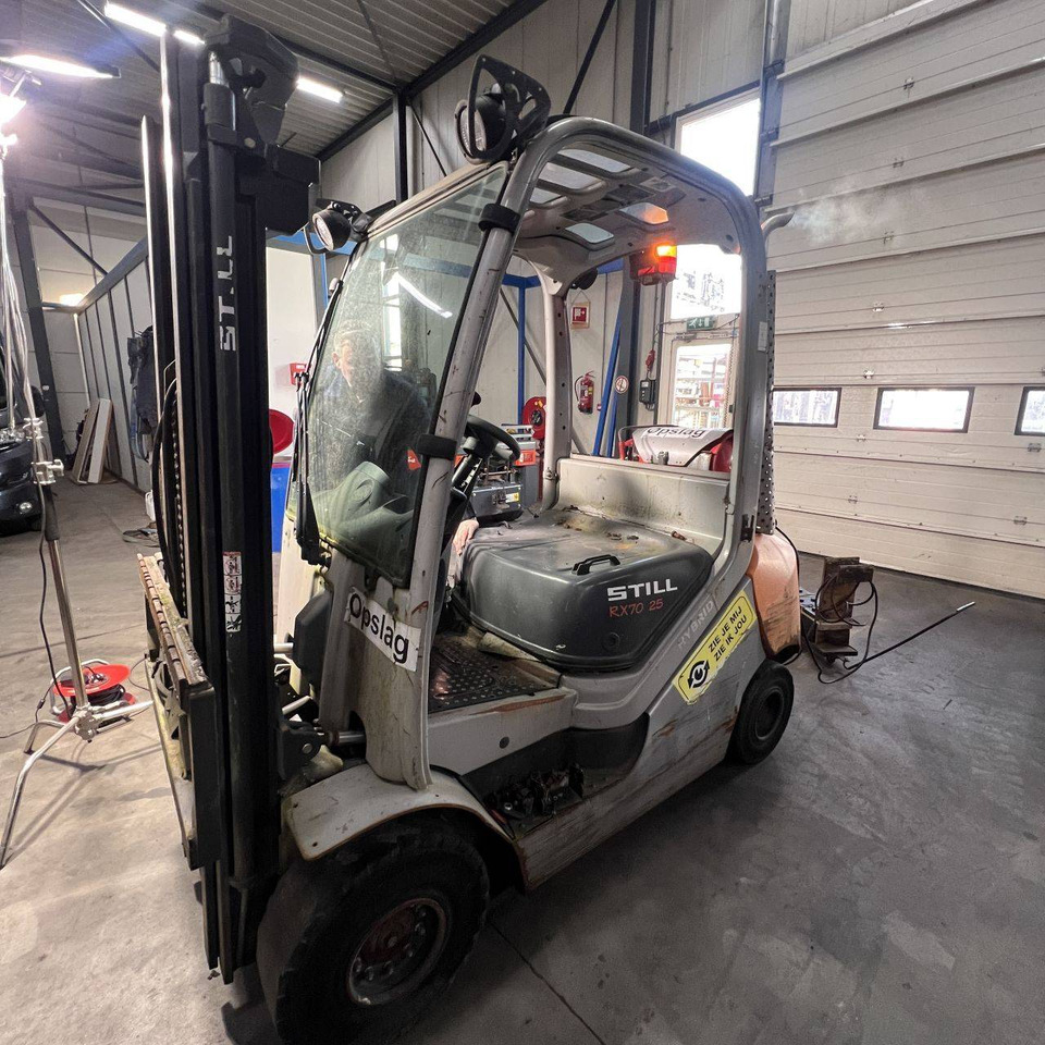 Still RX70-25T - Electric forklift: picture 1 Still RX70-25T - Electric forklift: picture 1