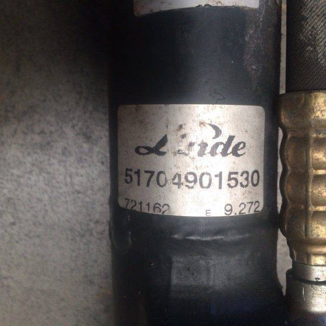 Tilt cylinder 806 mm - Hydraulic cylinder for Material handling equipment: picture 2 Tilt cylinder 806 mm - Hydraulic cylinder for Material handling equipment: picture 2