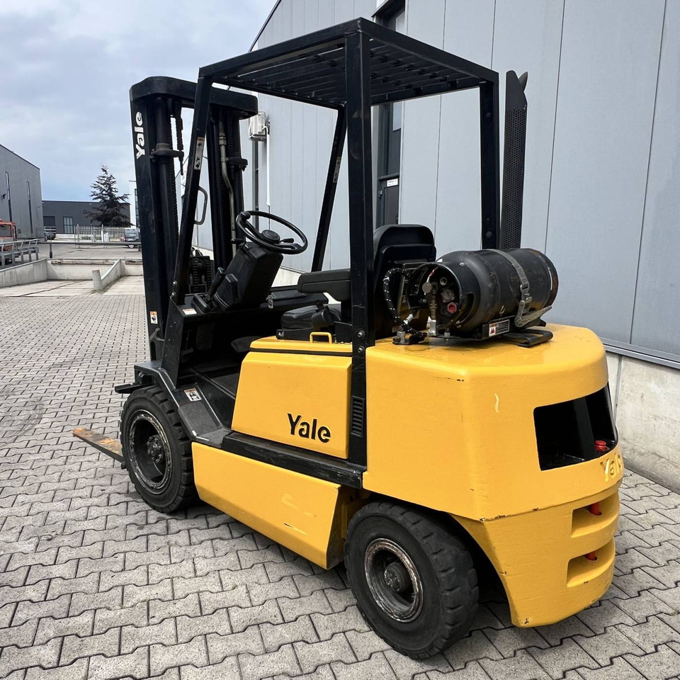 Yale GLP30TF - LPG forklift: picture 3 Yale GLP30TF - LPG forklift: picture 3