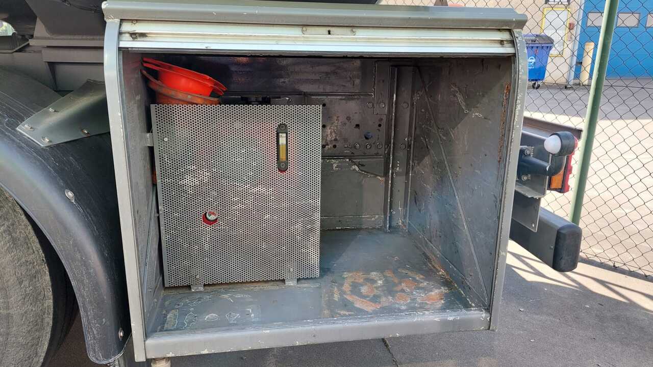 MERCEDES ACTROS - Tank truck: picture 2 MERCEDES ACTROS - Tank truck: picture 2