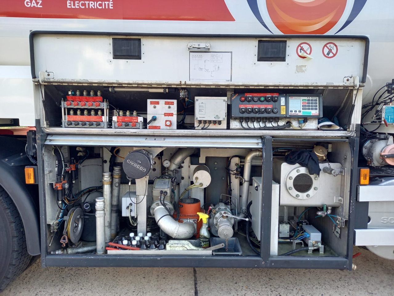 Tank truck for transportation of fuel SCANIA PRT, P310, P380 (lot of 3): picture 15
