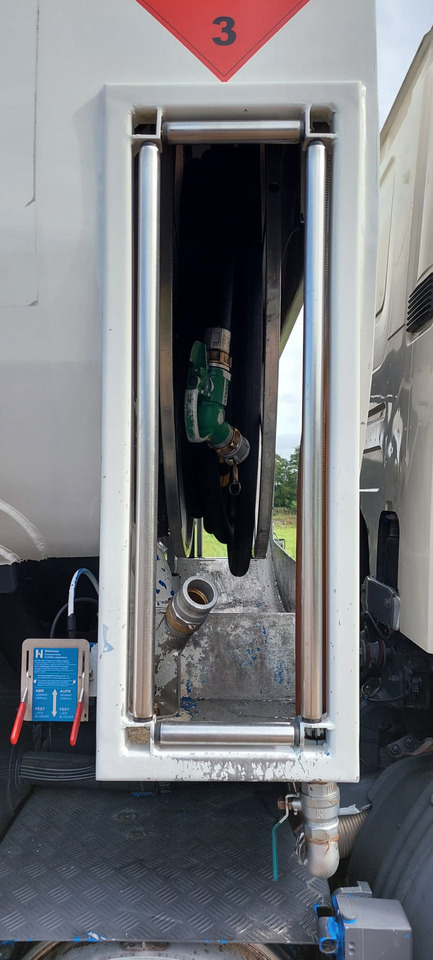 Tank truck for transportation of fuel SCANIA PRT, P310, P380 (lot of 3): picture 27
