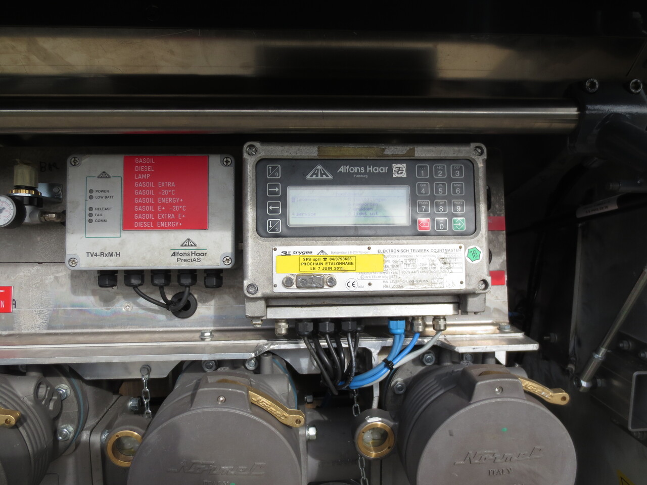 VOLVO FM - Tank truck: picture 2 VOLVO FM - Tank truck: picture 2