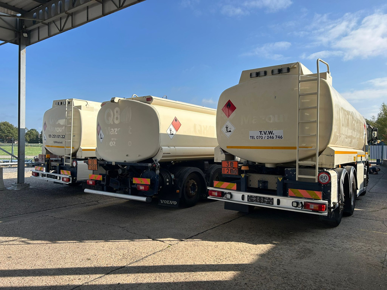 VOLVO FM (lot of 3) - Tank truck: picture 4 VOLVO FM (lot of 3) - Tank truck: picture 4