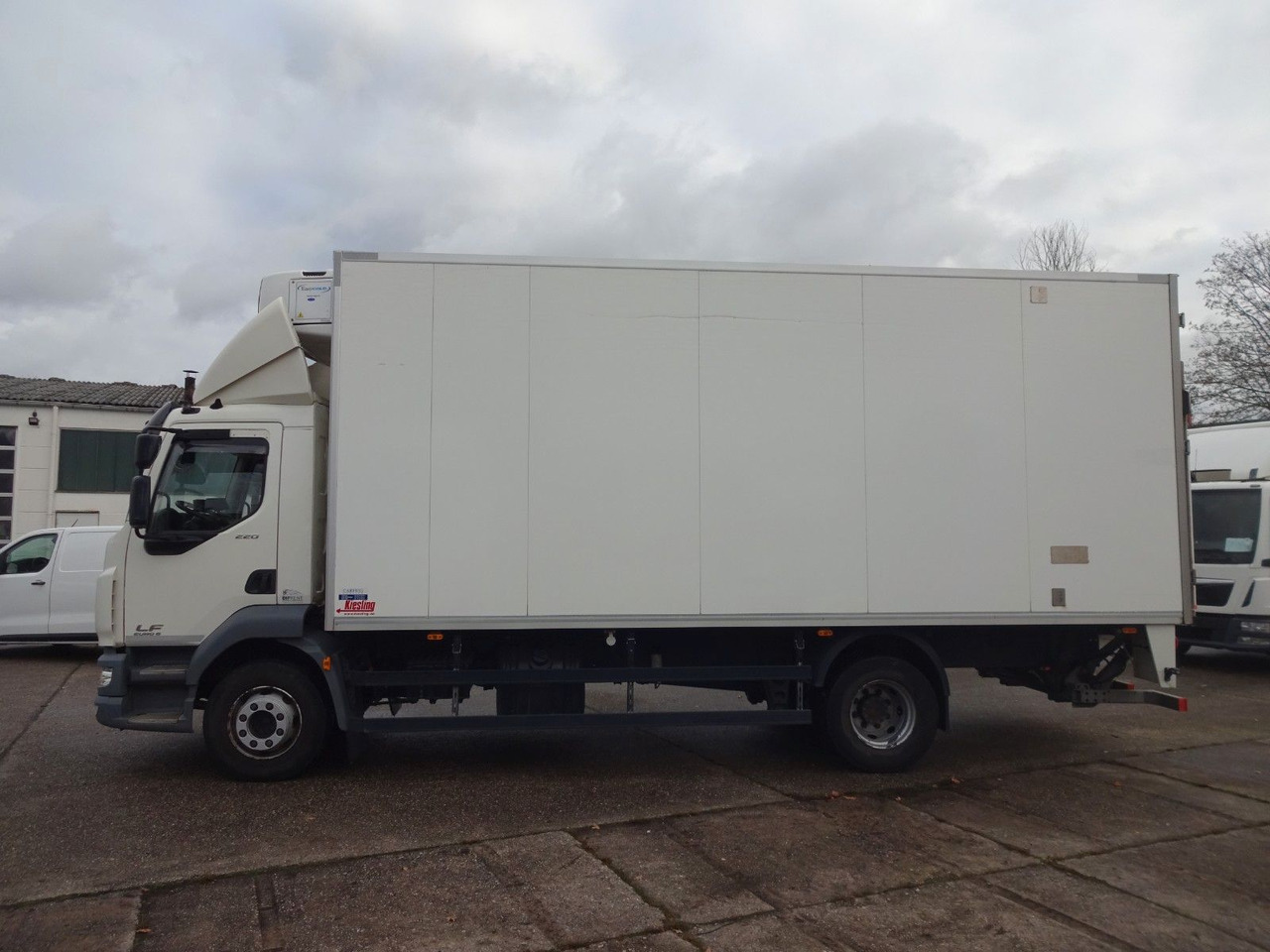 DAF LF 220, 16 T, LBW, Türen, Klima, Automat, Kamera - Refrigerator truck: picture 4 DAF LF 220, 16 T, LBW, Türen, Klima, Automat, Kamera - Refrigerator truck: picture 4