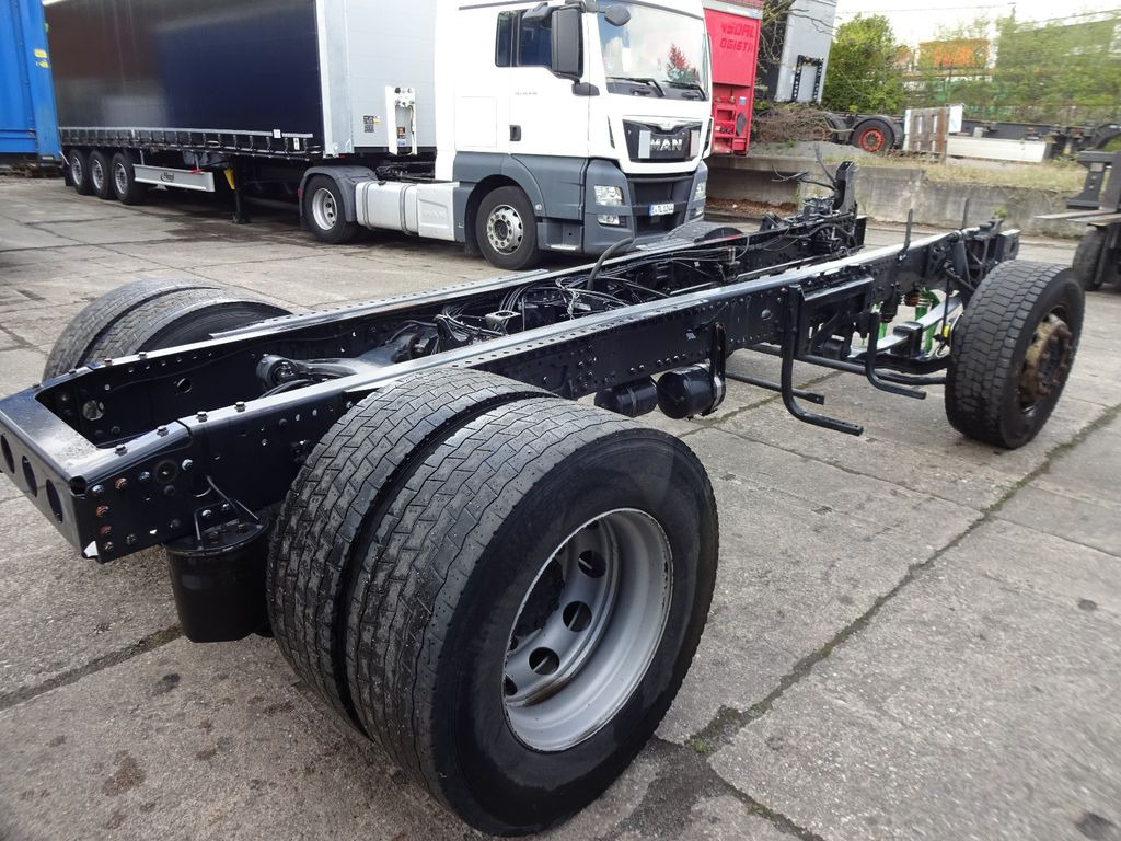 MAN TGX 18.480, Chassis mit Hinterachse, Bj-2016 - Frame/ Chassis for Truck: picture 5 MAN TGX 18.480, Chassis mit Hinterachse, Bj-2016 - Frame/ Chassis for Truck: picture 5