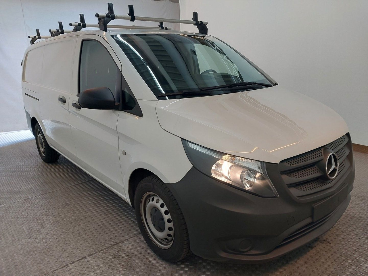 Mercedes-Benz Vito Kasten 114 CDI lang,Klima,AHK,Regale, Kamer - Passenger van: picture 1 Mercedes-Benz Vito Kasten 114 CDI lang,Klima,AHK,Regale, Kamer - Passenger van: picture 1