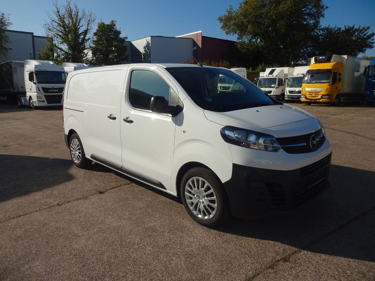 Opel Vivaro Kasten L1H1, Klima, PDC, - Small van: picture 3 Opel Vivaro Kasten L1H1, Klima, PDC, - Small van: picture 3