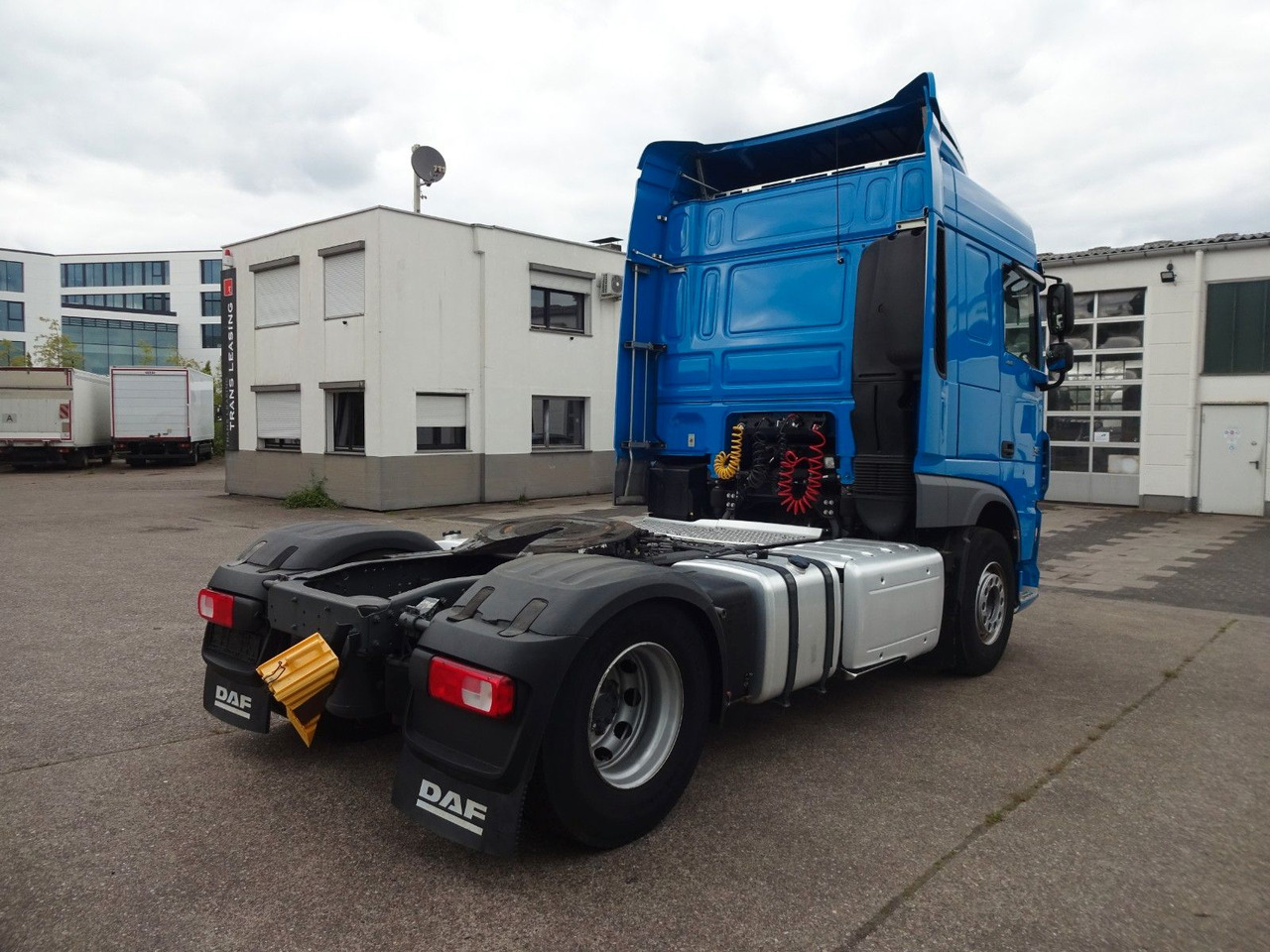 DAF XF 440, SC, Klima, 2 x Tank, Intarder, Standklim on lease DAF XF 440, SC, Klima, 2 x Tank, Intarder, Standklim: picture 8