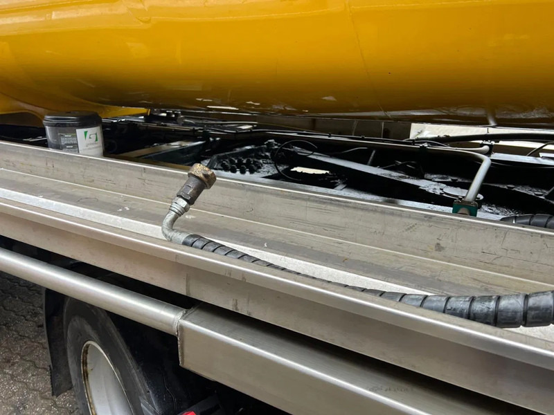 Burg 36m3 Mestoplegger Geijkte weging Bemonstering 2x stuuras - Tank semi-trailer: picture 5 Burg 36m3 Mestoplegger Geijkte weging Bemonstering 2x stuuras - Tank semi-trailer: picture 5