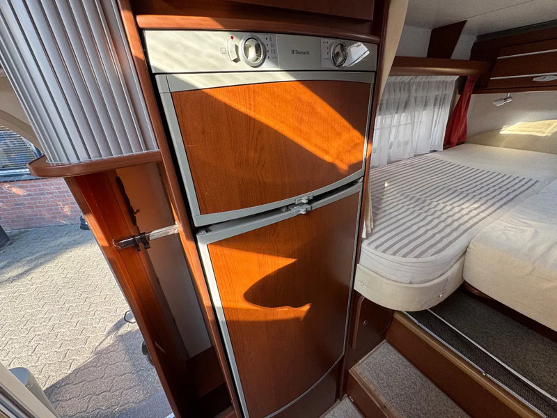 Semi-integrated motorhome Renault Dethleffs Esprit RT 6614 Half integraal DCI 150: picture 11