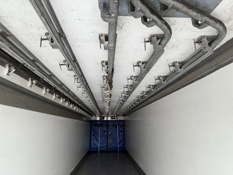 Isothermal semi-trailer Schmitz Cargobull SKO 24 5x Meatrails Rohrbahnen Fleisch Carrier Vector 1950MT lnclusief haken: picture 16 Isothermal semi-trailer Schmitz Cargobull SKO 24 5x Meatrails Rohrbahnen Fleisch Carrier Vector 1950MT lnclusief haken: picture 16