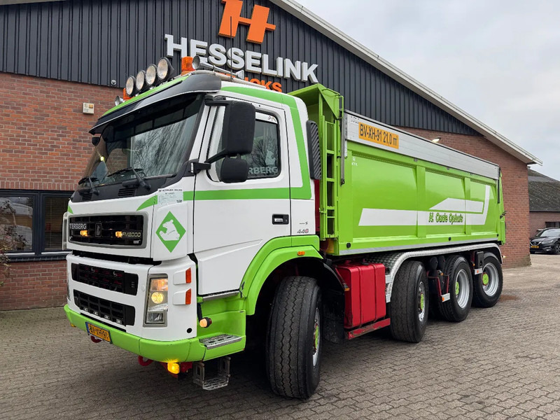 Terberg FM 2000 8X8 21m3 Isolated Hardox Manual gearbox NL truck - Tipper: picture 2 Terberg FM 2000 8X8 21m3 Isolated Hardox Manual gearbox NL truck - Tipper: picture 2