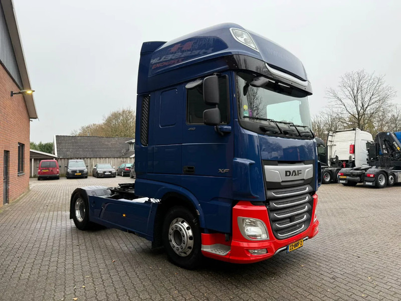 DAF XF 450 SSC Super Space LED Standairco Leer NL Truck APK 01-2026 - Tractor unit: picture 4 DAF XF 450 SSC Super Space LED Standairco Leer NL Truck APK 01-2026 - Tractor unit: picture 4