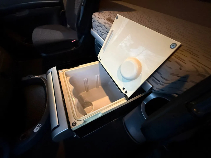 Tractor unit DAF XF 460 Space Cab Spoilers NL Truck APK 23-02-2026: picture 18 Tractor unit DAF XF 460 Space Cab Spoilers NL Truck APK 23-02-2026: picture 18