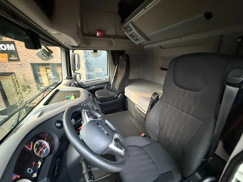 Tractor unit DAF XF 480 SSC Super Space 2x tank LED Spoilers/sideskirts 348.190KM NL Truck: picture 7 Tractor unit DAF XF 480 SSC Super Space 2x tank LED Spoilers/sideskirts 348.190KM NL Truck: picture 7