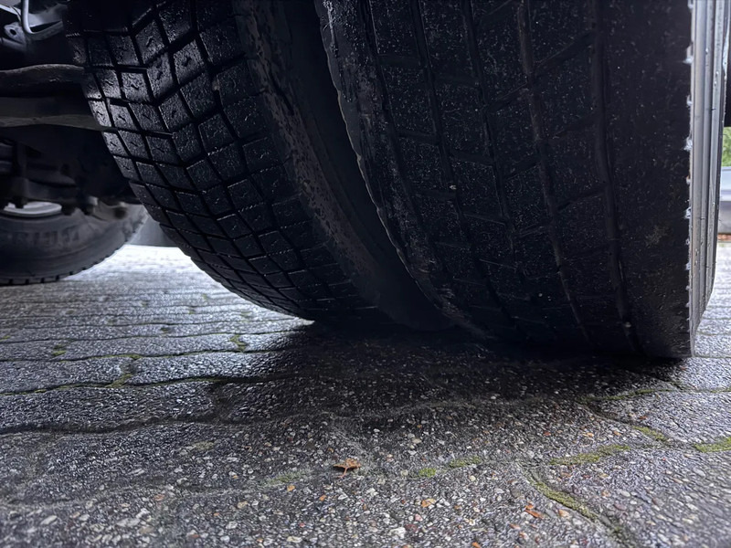 Tractor unit Scania R124-420 Topline Retarder NL Truck APK 03/2025: picture 14