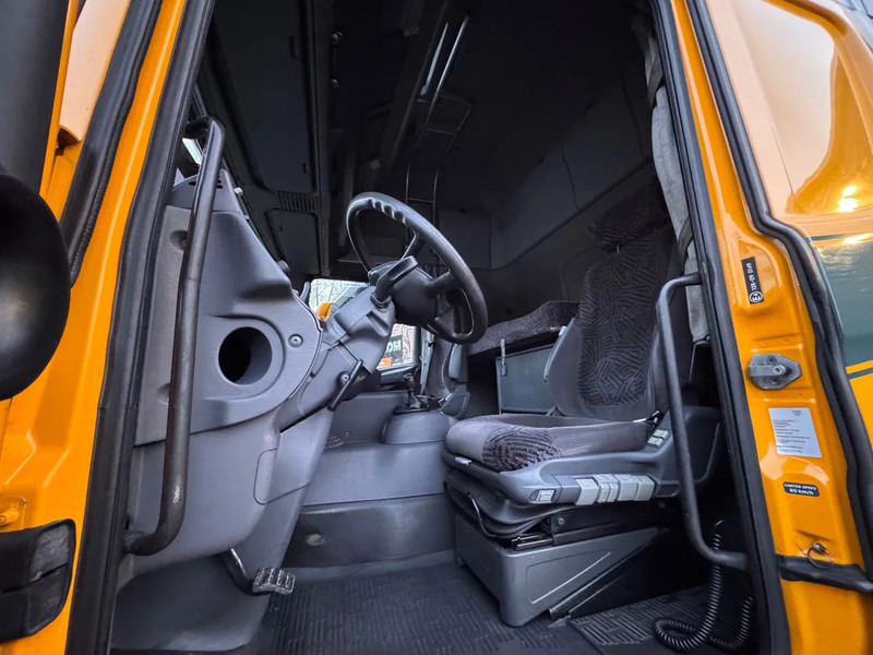 Tractor unit Scania R124-420 Topline Retarder NL Truck APK 03/2025: picture 9