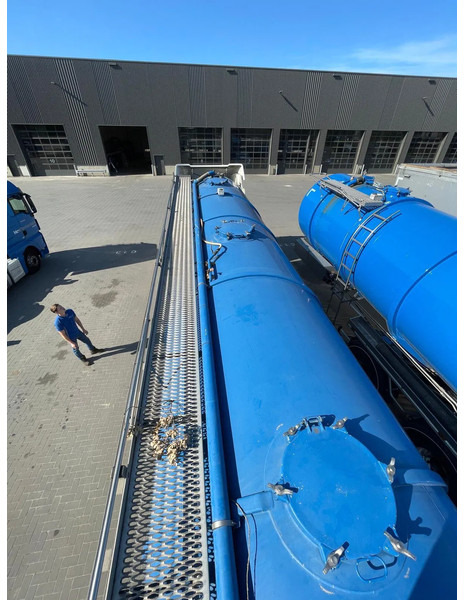 Vocol 36m3 RVS Mestoplegger Geijkte weging VMA Bemonstering 2X Stuuras - Tank semi-trailer: picture 5 Vocol 36m3 RVS Mestoplegger Geijkte weging VMA Bemonstering 2X Stuuras - Tank semi-trailer: picture 5