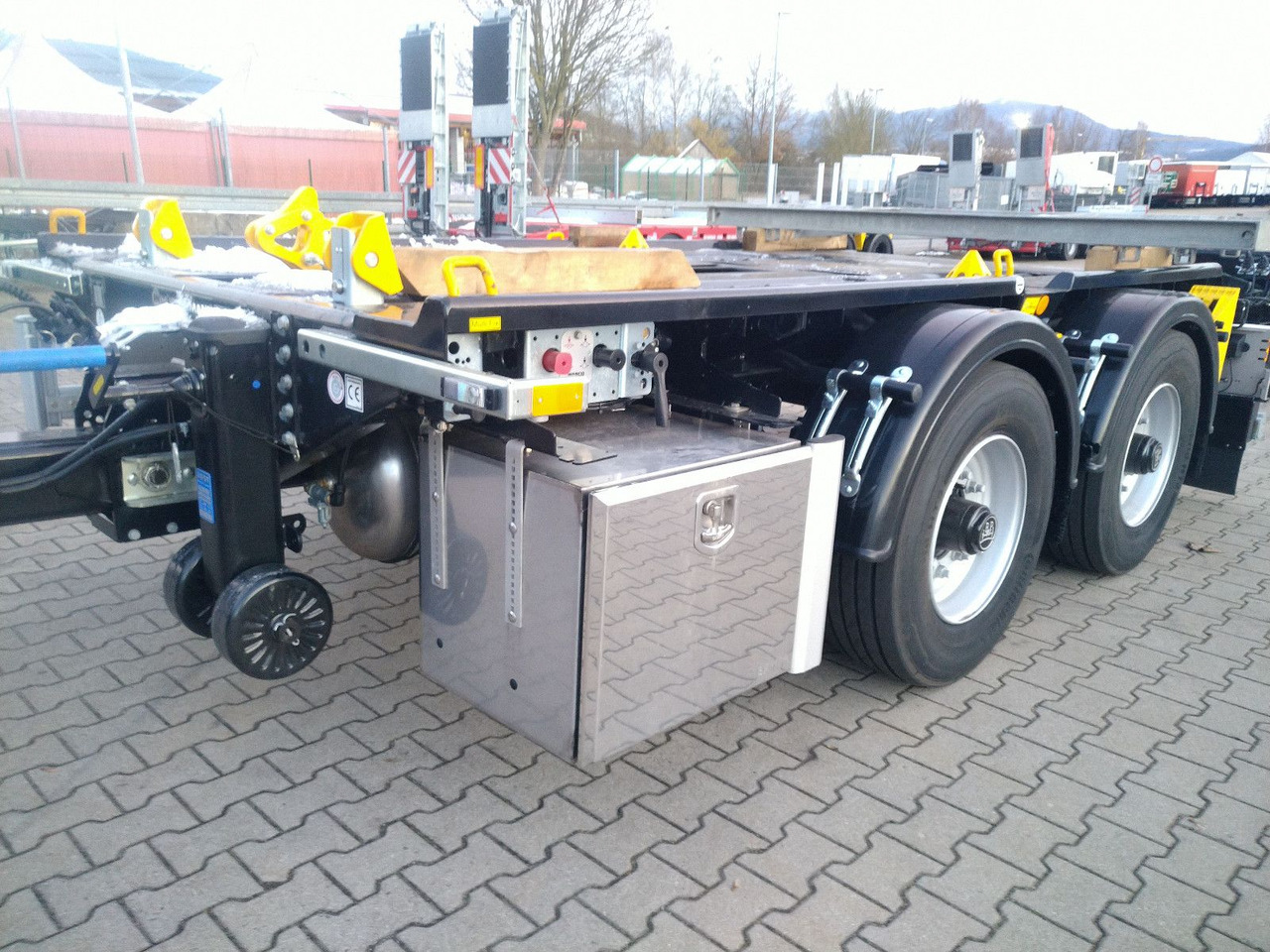 Hüffermann 2-ACHS-MINI-CARRIER MULTIFIX verzinkt NEU BPW Hüffermann 2-ACHS-MINI-CARRIER MULTIFIX verzinkt NEU BPW - Roll-off/ Skip trailer: picture 3 Hüffermann 2-ACHS-MINI-CARRIER MULTIFIX verzinkt NEU BPW Hüffermann 2-ACHS-MINI-CARRIER MULTIFIX verzinkt NEU BPW - Roll-off/ Skip trailer: picture 3