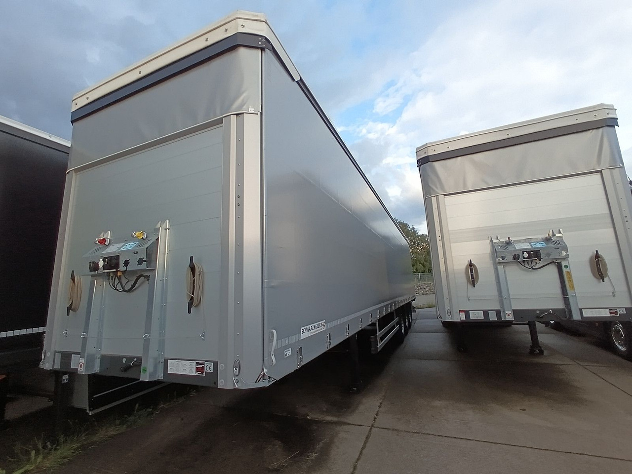 New Curtainsider semi-trailer Schwarzmüller ASSE STERZANTE, TETTUCIO APRIBILE HUBDACH LENKAC: picture 33 New Curtainsider semi-trailer Schwarzmüller ASSE STERZANTE, TETTUCIO APRIBILE HUBDACH LENKAC: picture 33