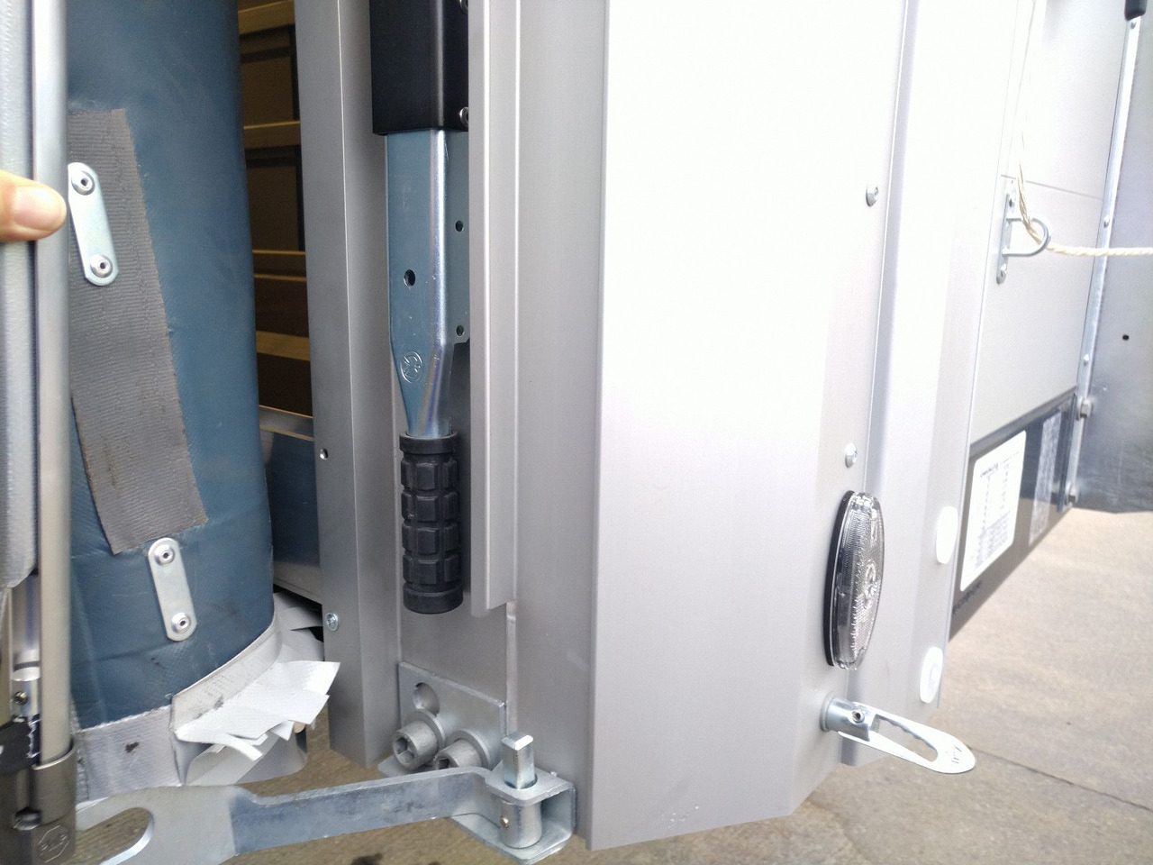 New Curtainsider semi-trailer Schwarzmüller ASSE STERZANTE, TETTUCIO APRIBILE HUBDACH LENKAC: picture 8 New Curtainsider semi-trailer Schwarzmüller ASSE STERZANTE, TETTUCIO APRIBILE HUBDACH LENKAC: picture 8