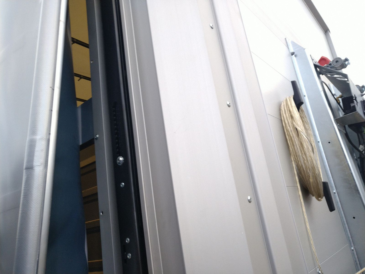 New Curtainsider semi-trailer Schwarzmüller ASSE STERZANTE, TETTUCIO APRIBILE HUBDACH LENKAC: picture 21 New Curtainsider semi-trailer Schwarzmüller ASSE STERZANTE, TETTUCIO APRIBILE HUBDACH LENKAC: picture 21