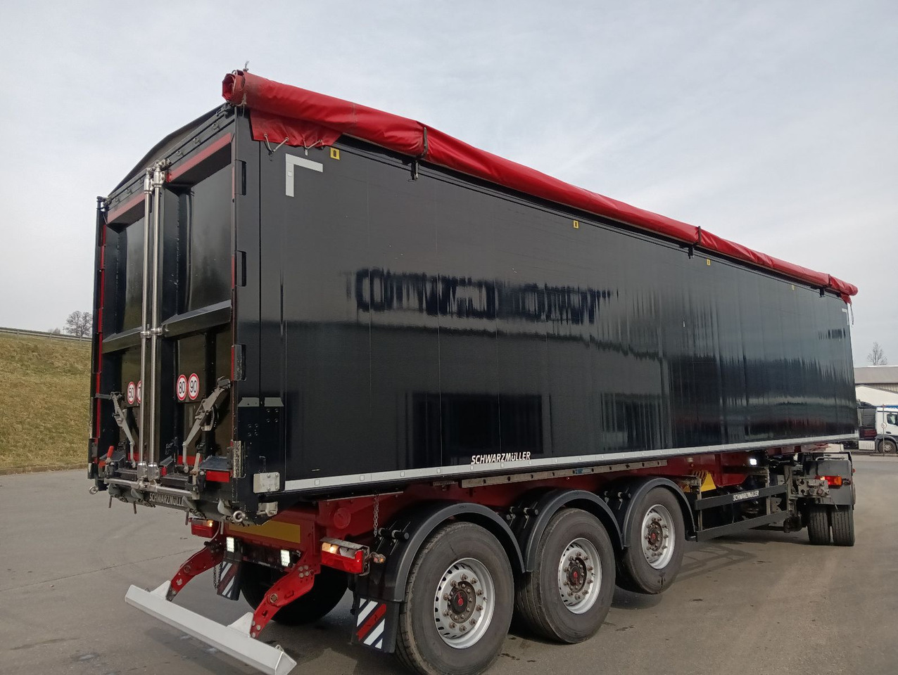 Schwarzmüller K-Serie ALU 54m3 Getreide 6250kg TopZustand - Tipper semi-trailer: picture 2 Schwarzmüller K-Serie ALU 54m3 Getreide 6250kg TopZustand - Tipper semi-trailer: picture 2