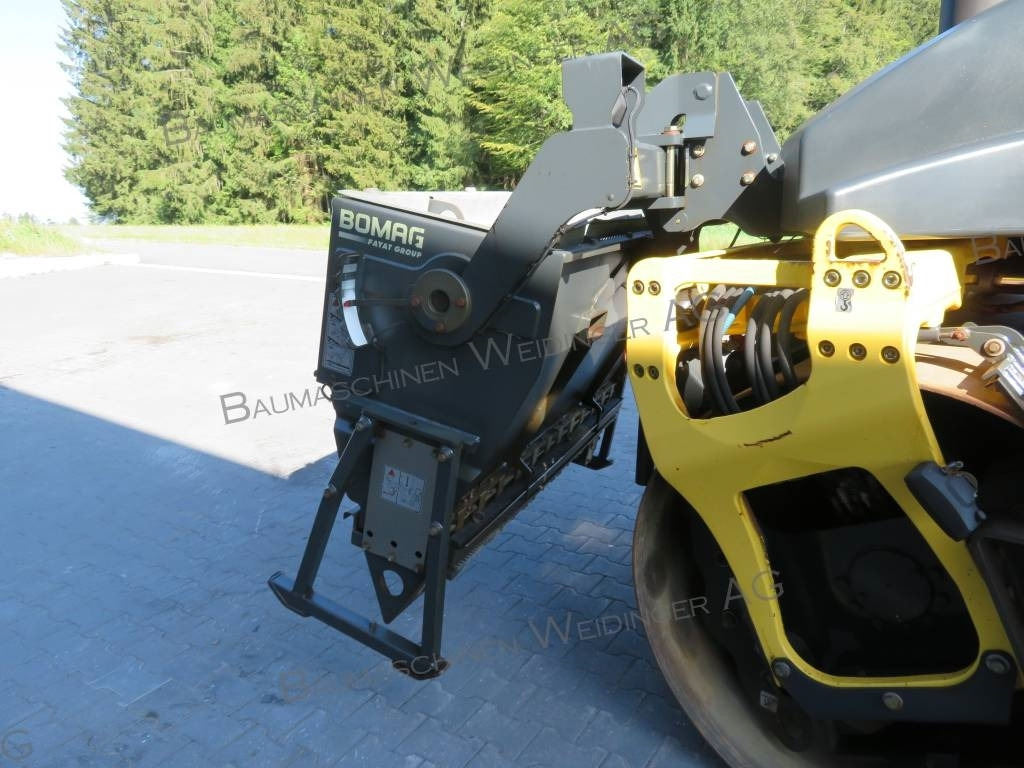 Bomag BS 150 - Sand/ Salt spreader: picture 4 Bomag BS 150 - Sand/ Salt spreader: picture 4