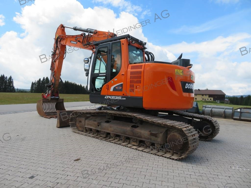 Crawler excavator Doosan DX 235 LCR-5: picture 8