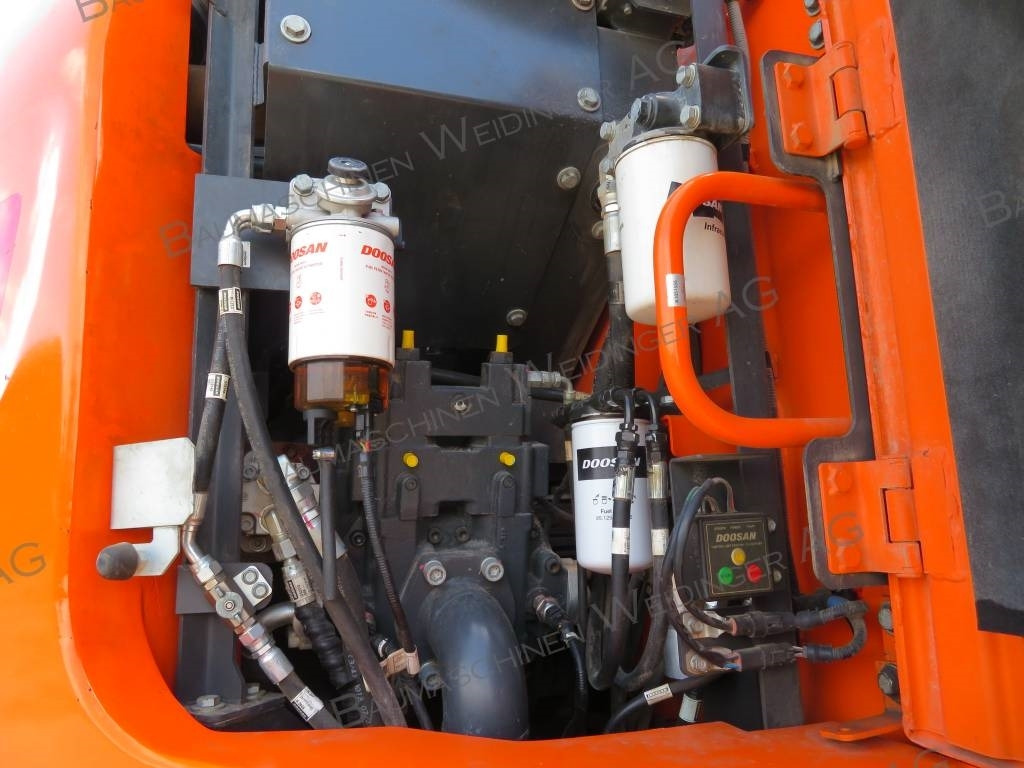 Crawler excavator Doosan DX 235 LCR-5: picture 14