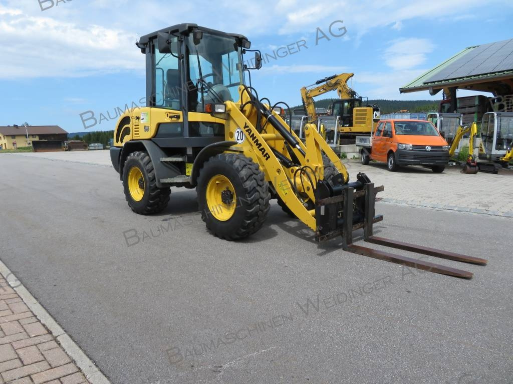 Yanmar V 65 - Wheel loader: picture 1 Yanmar V 65 - Wheel loader: picture 1