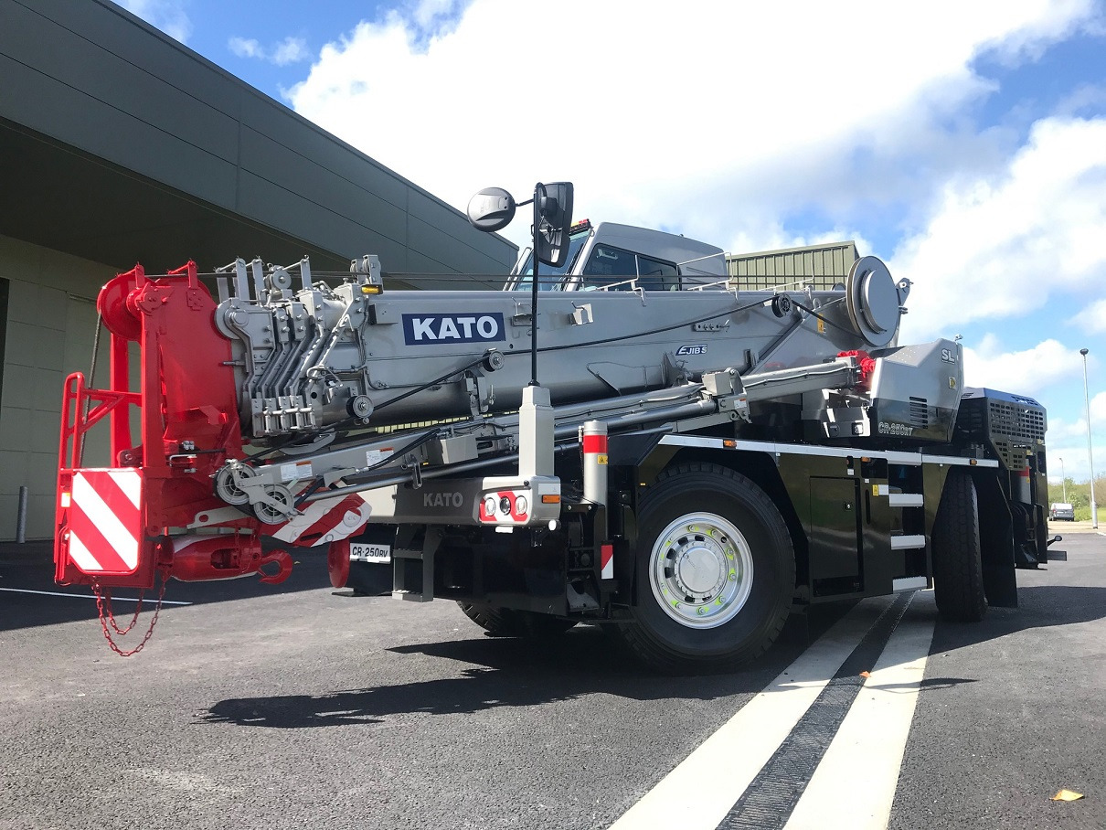 KATO CR-250Rv - 25 Ton City Crane - Mobile crane: picture 3 KATO CR-250Rv - 25 Ton City Crane - Mobile crane: picture 3