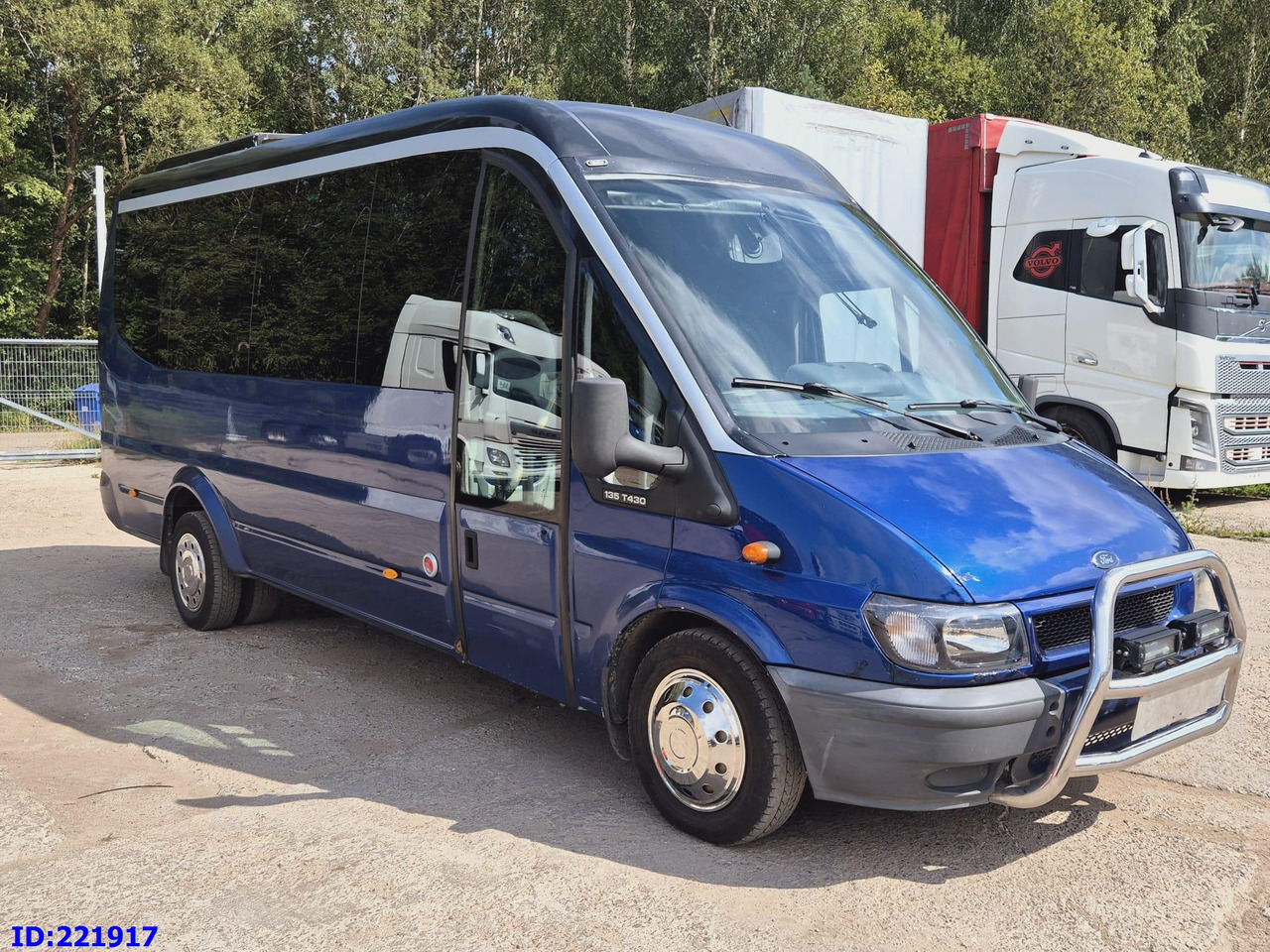 FORD Sunset VIP 17-seats - Coach: picture 4 FORD Sunset VIP 17-seats - Coach: picture 4