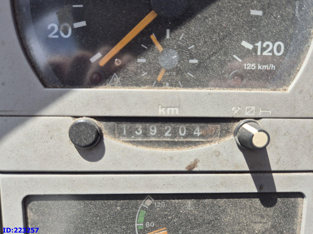 Box truck MAN LE 8.150 Manual 139tkm ONLY: picture 14