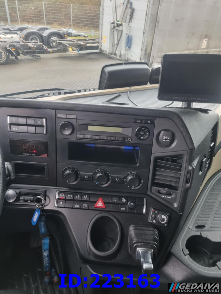 Cab chassis truck MERCEDES-BENZ Actros 2542 BDF  6x2 Euro6: picture 9