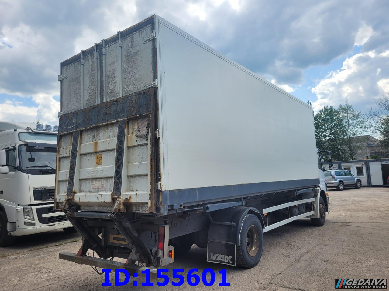 MERCEDES-BENZ Axor 1828 Manual - Isothermal truck: picture 4 MERCEDES-BENZ Axor 1828 Manual - Isothermal truck: picture 4