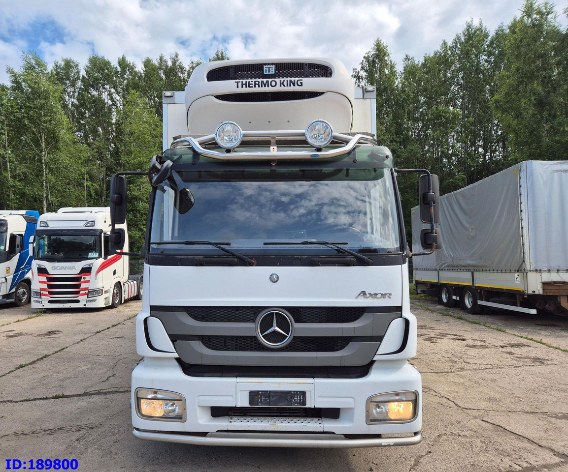 MERCEDES-BENZ Axor 1829 Euro5 Manual + Tail lift - Refrigerator truck: picture 2 MERCEDES-BENZ Axor 1829 Euro5 Manual + Tail lift - Refrigerator truck: picture 2