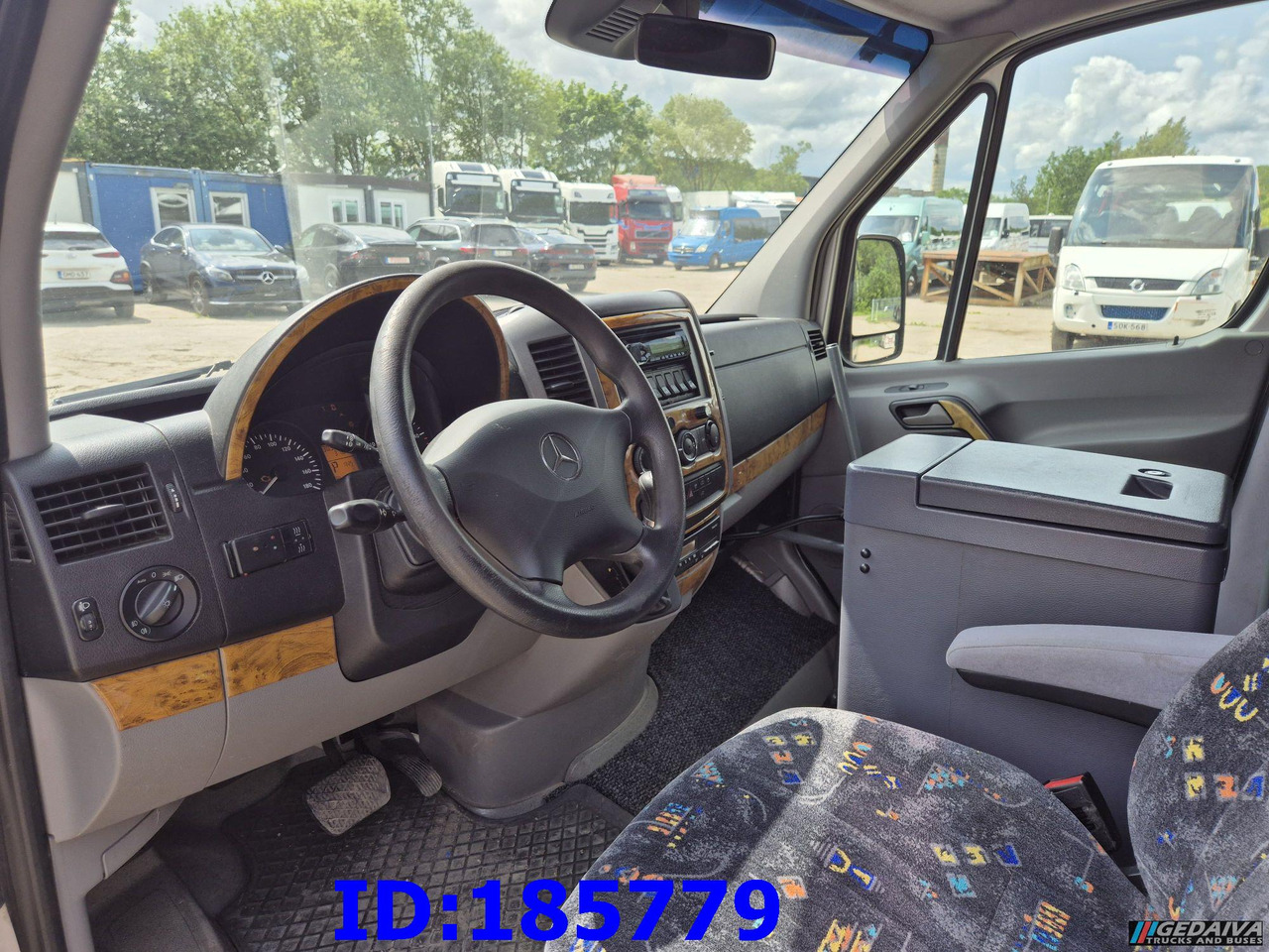 Coach MERCEDES-BENZ Sprinter 316 - VIP - Avestark: picture 10