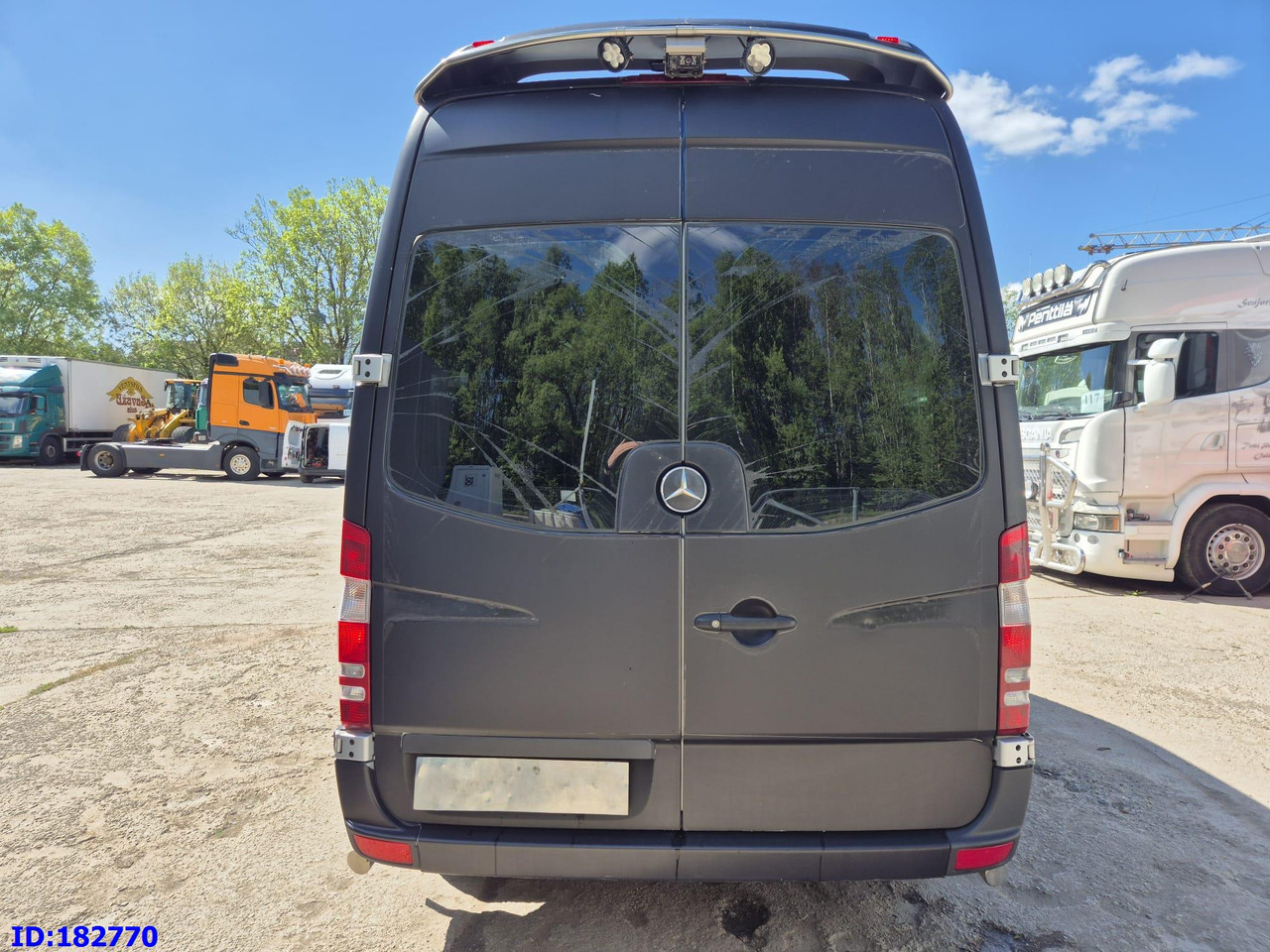 MERCEDES-BENZ Sprinter 319 VIP Euro5 - Coach: picture 5 MERCEDES-BENZ Sprinter 319 VIP Euro5 - Coach: picture 5