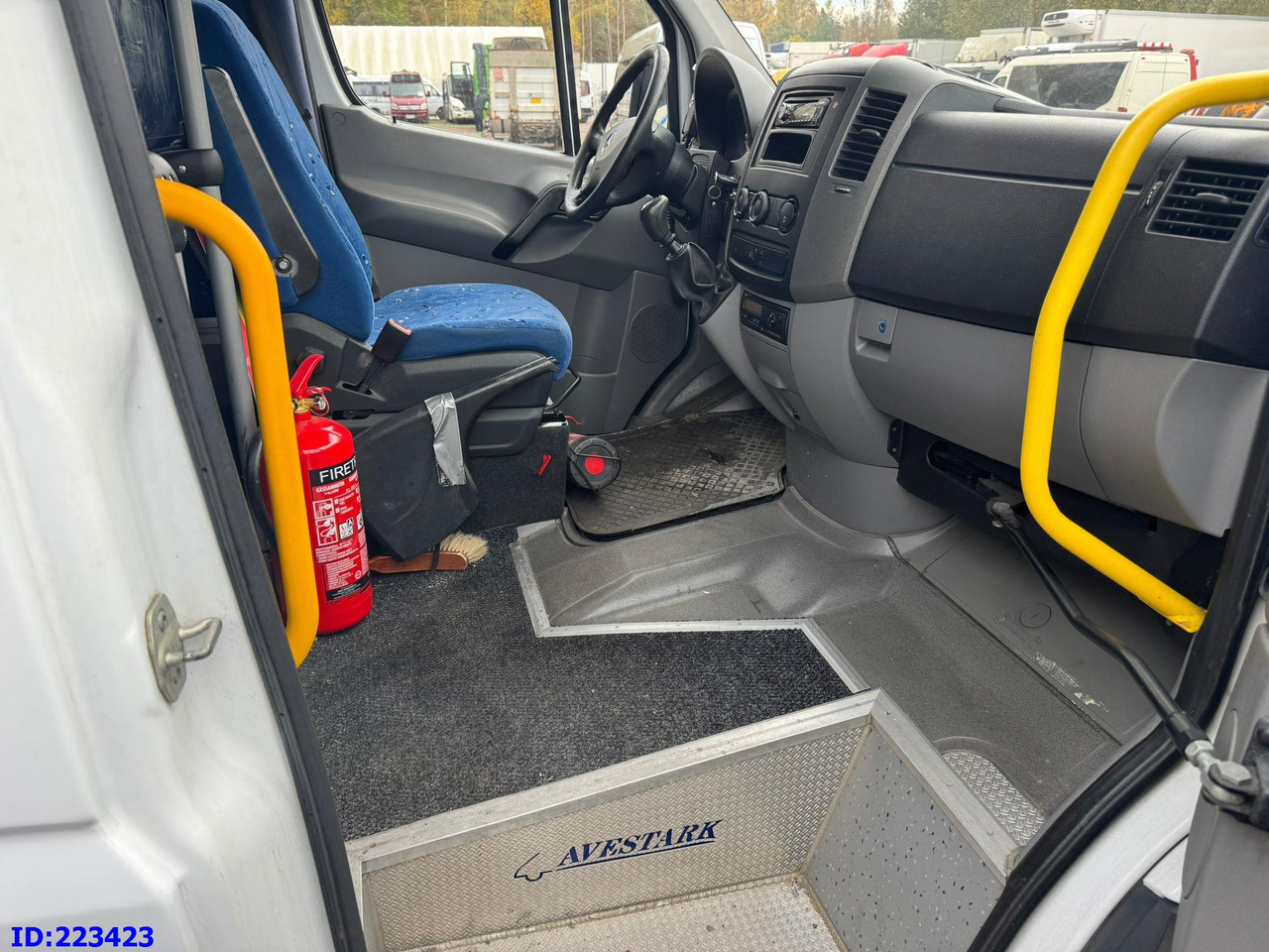 Minibus, Passenger van MERCEDES-BENZ Sprinter 516 Euro 5 Avestark 20-seater: picture 13