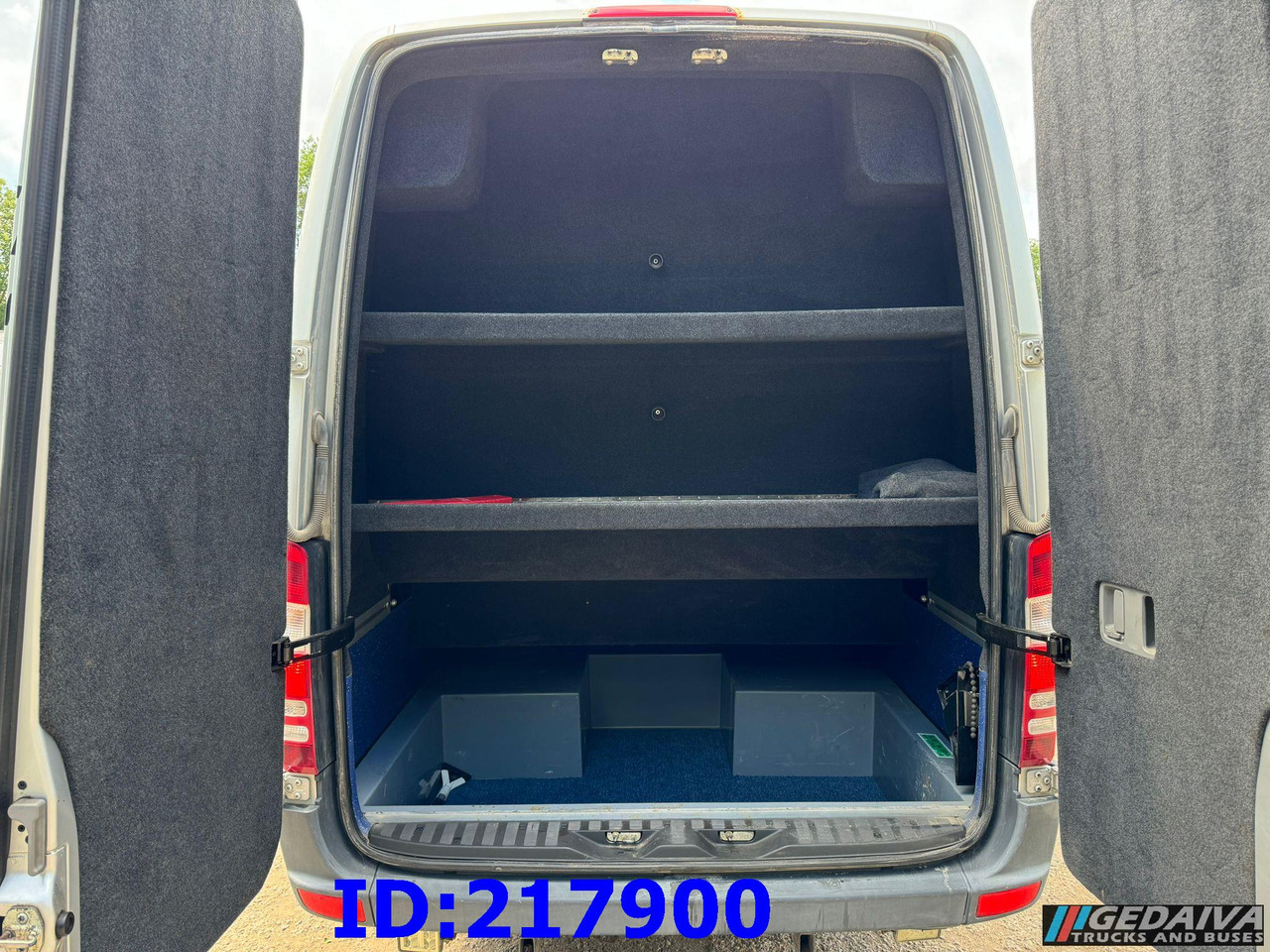 MERCEDES-BENZ Sprinter 516 - VIP - 17 places - Coach: picture 5 MERCEDES-BENZ Sprinter 516 - VIP - 17 places - Coach: picture 5