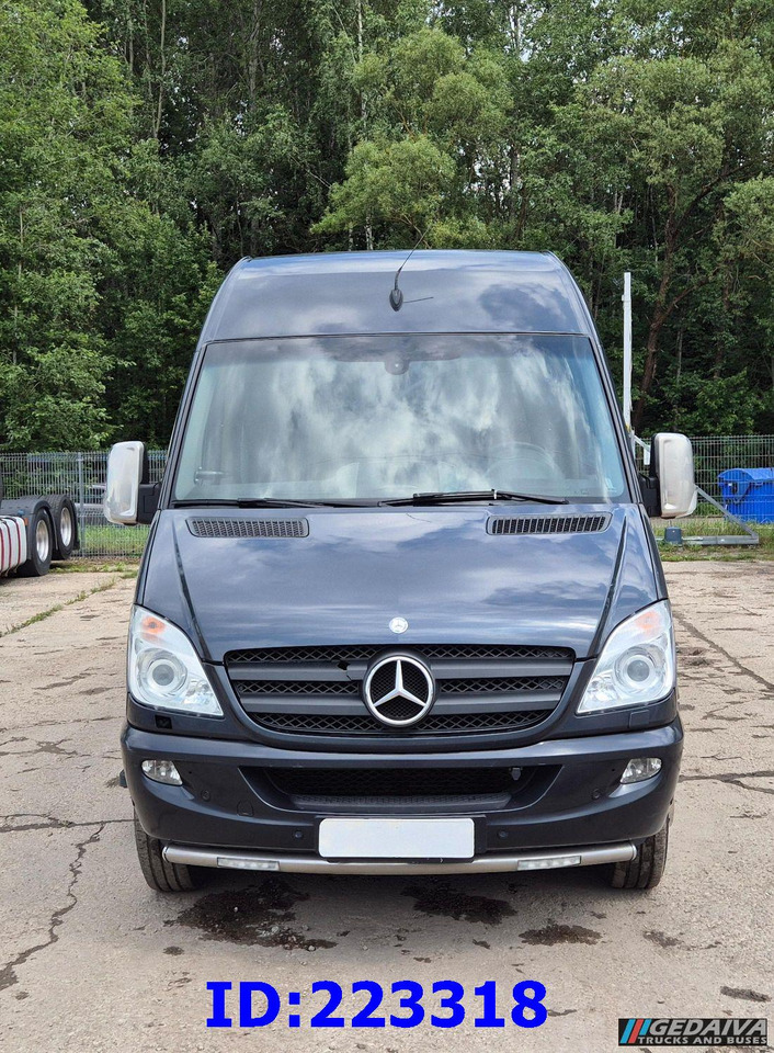 MERCEDES-BENZ Sprinter 519 VIP - 17 Seater (Engine broken) - Coach: picture 2 MERCEDES-BENZ Sprinter 519 VIP - 17 Seater (Engine broken) - Coach: picture 2