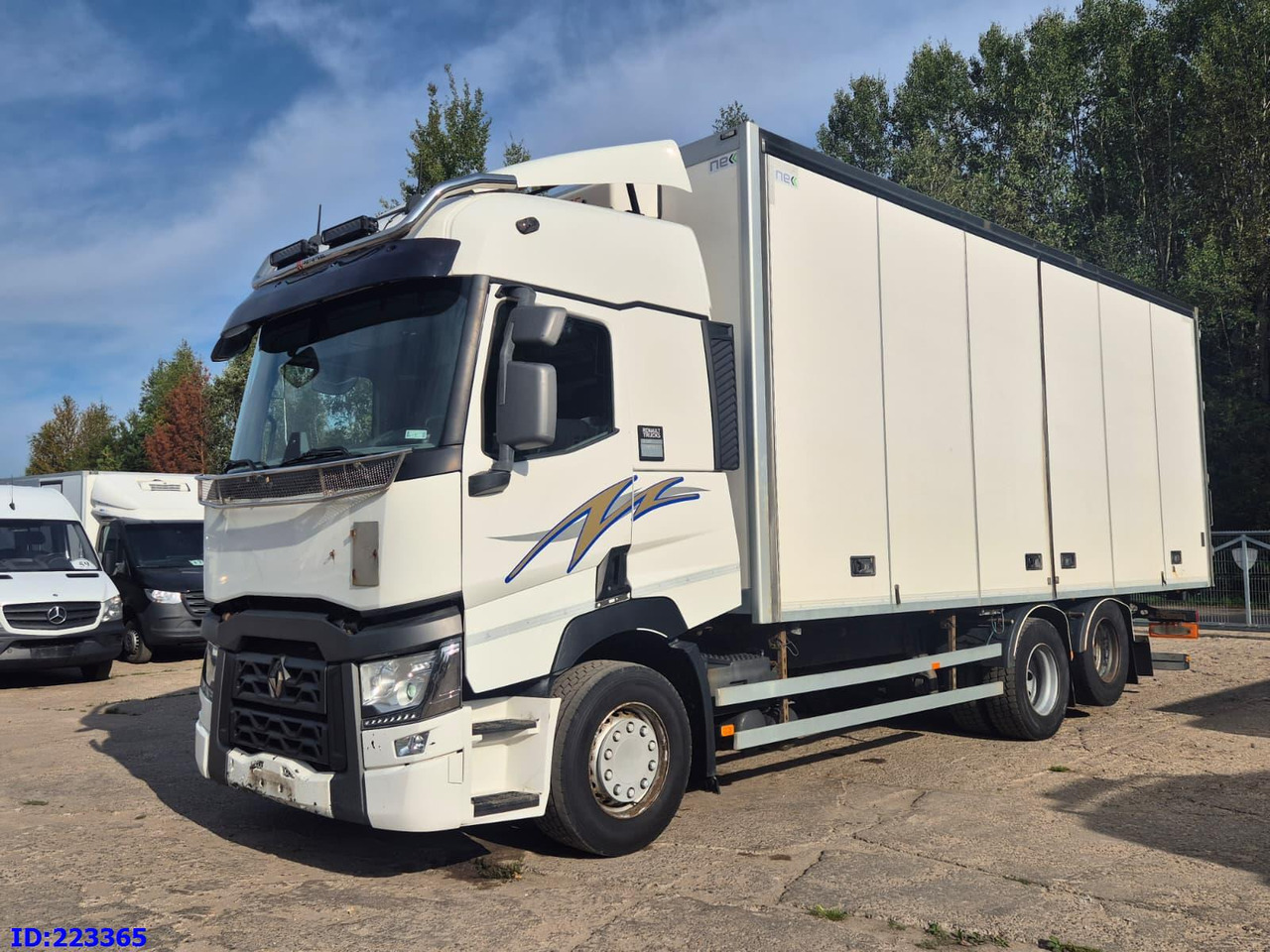 RENAULT T520 6x2 Euro 6 (Box 7.82m) - Box truck: picture 1 RENAULT T520 6x2 Euro 6 (Box 7.82m) - Box truck: picture 1