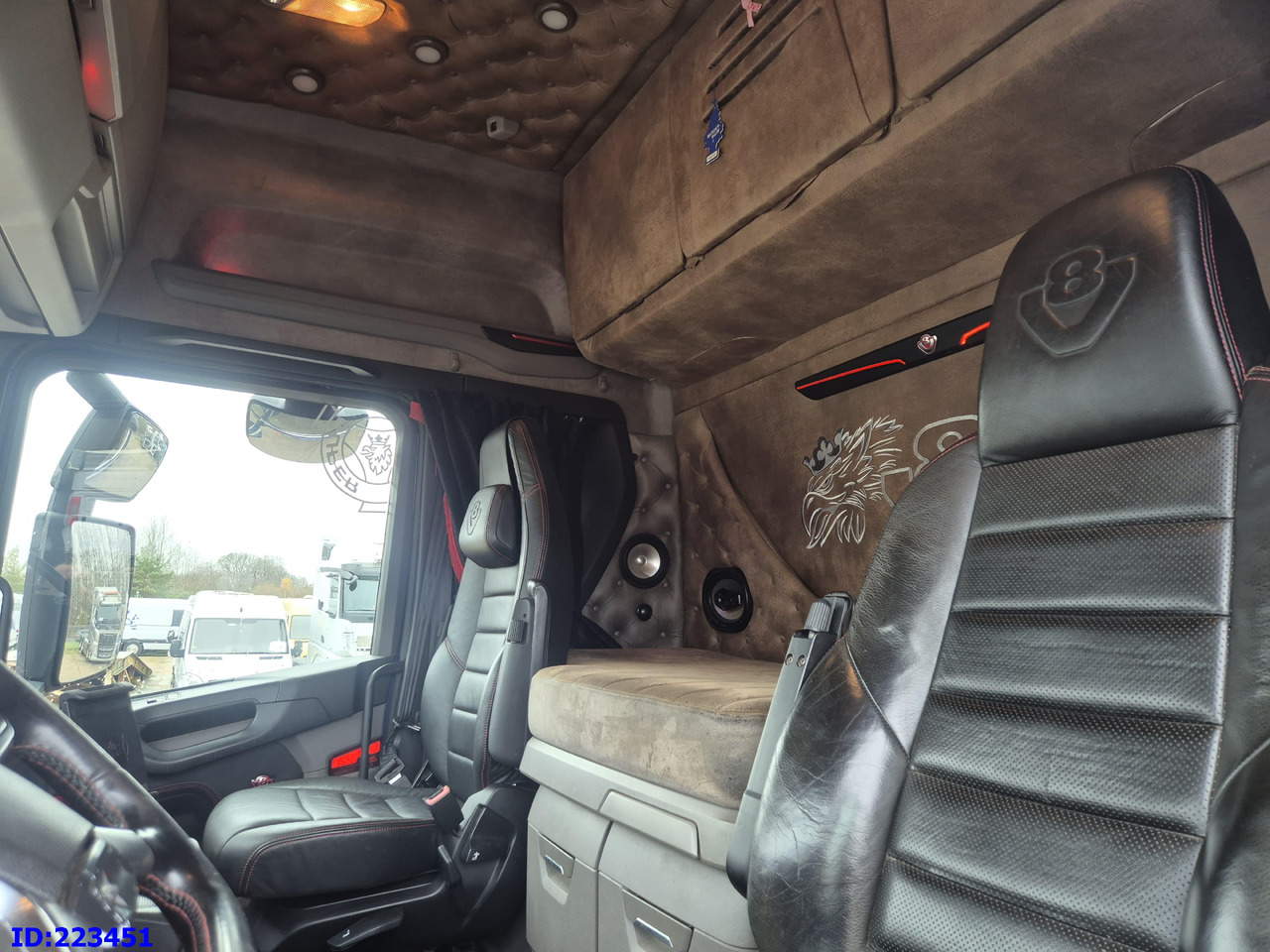 Cab chassis truck SCANIA R650 Full air 8x4 Steering axle (3 pedal): picture 14 Cab chassis truck SCANIA R650 Full air 8x4 Steering axle (3 pedal): picture 14