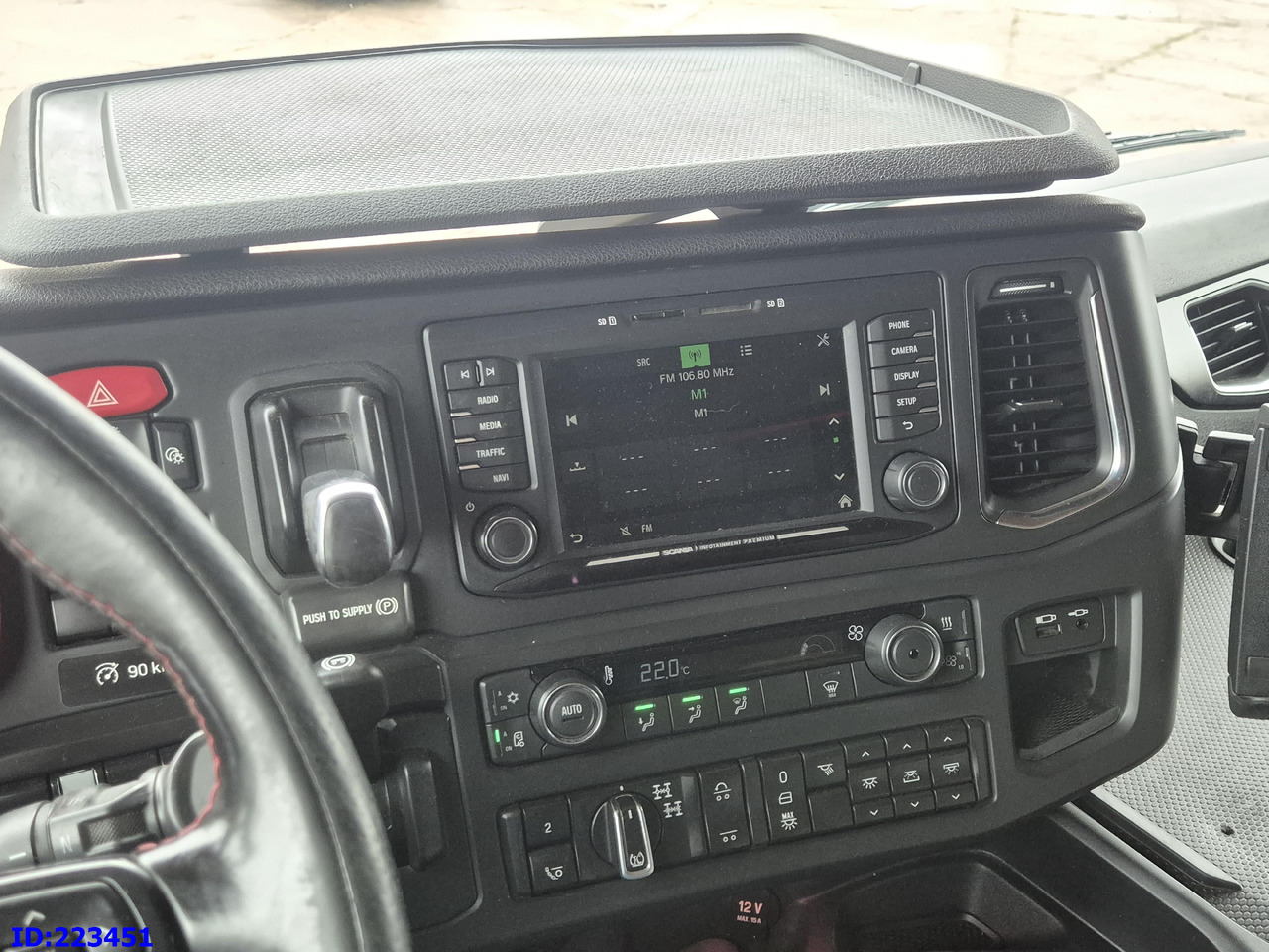 Cab chassis truck SCANIA R650 Full air 8x4 Steering axle (3 pedal): picture 18 Cab chassis truck SCANIA R650 Full air 8x4 Steering axle (3 pedal): picture 18