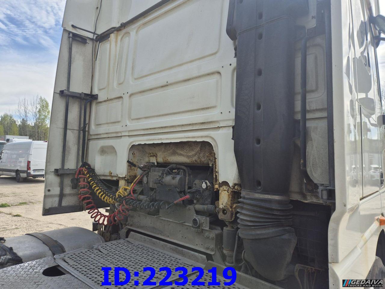 DAF XF 105.460 6X2 (10 tyre) Retarder Euro5 - Tractor unit: picture 5 DAF XF 105.460 6X2 (10 tyre) Retarder Euro5 - Tractor unit: picture 5