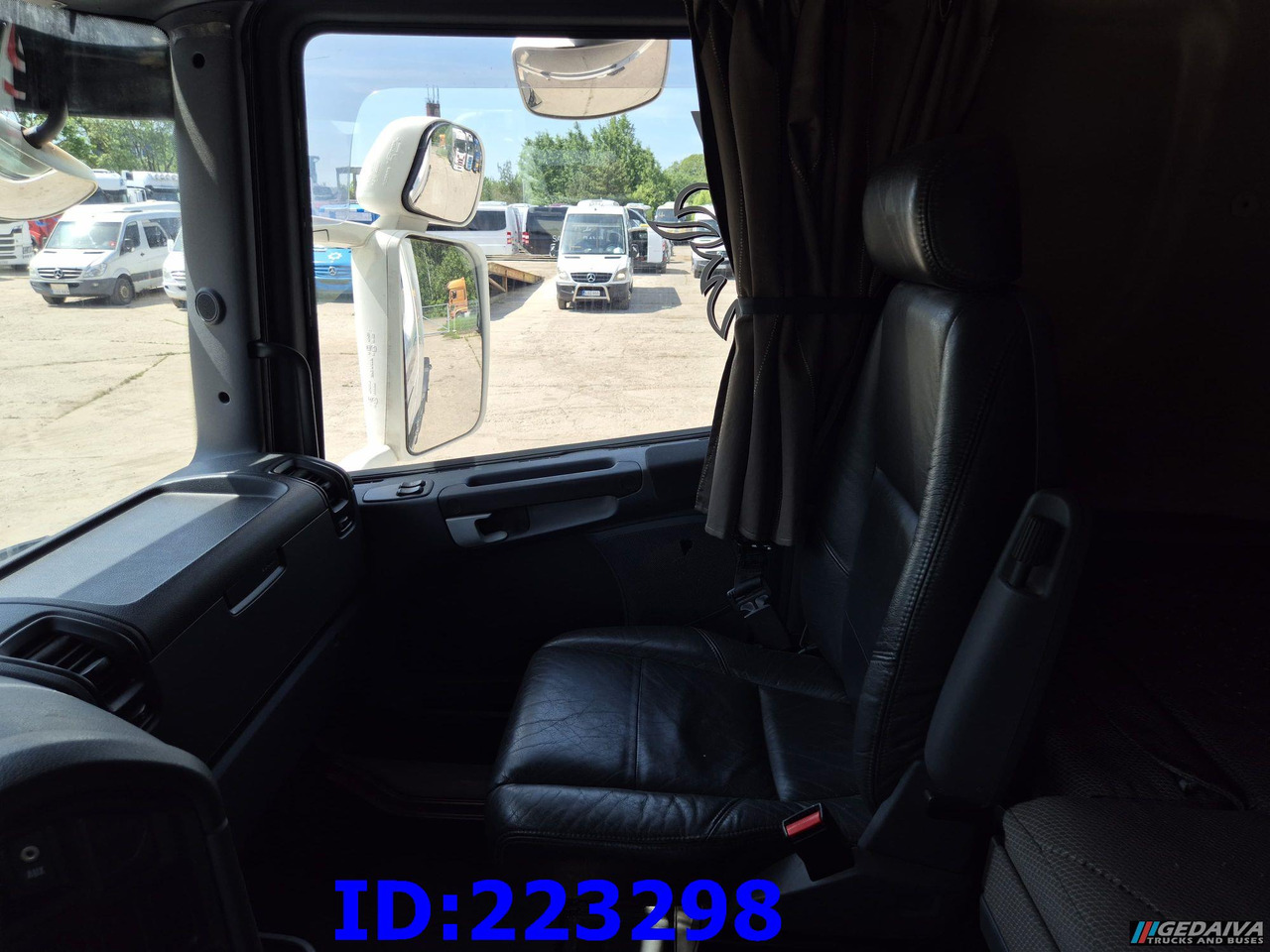 Tractor unit SCANIA R560 V8 Retarder 6x2: picture 19