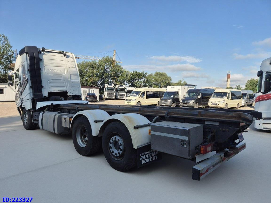 Cab chassis truck VOLVO FH13 550HP 6x2 ( Drivable condition ): picture 7 Cab chassis truck VOLVO FH13 550HP 6x2 ( Drivable condition ): picture 7