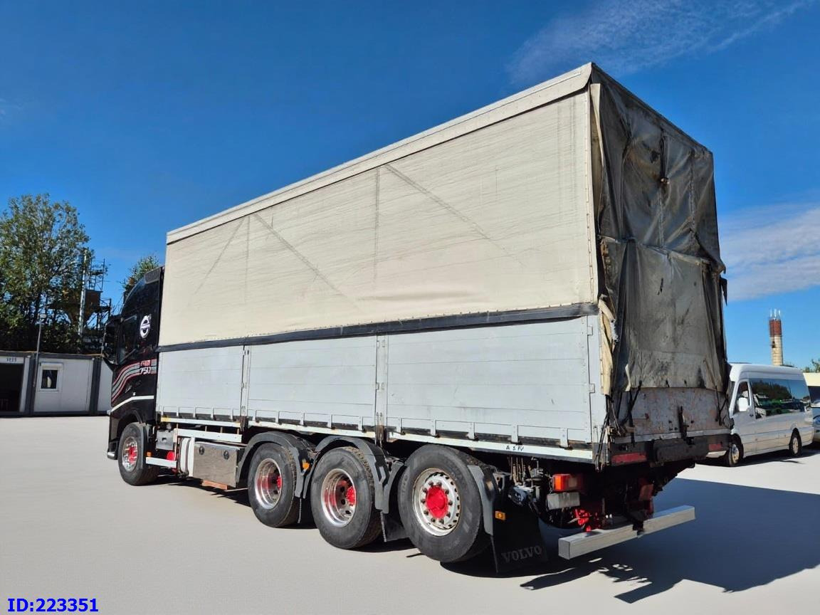 VOLVO FH16 750HP - 8x4-Steering axle - Curtainsider truck: picture 4 VOLVO FH16 750HP - 8x4-Steering axle - Curtainsider truck: picture 4